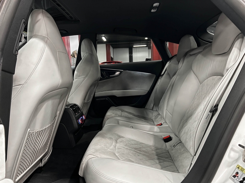 Audi S7 V8 450cv Quattro Akrapovic