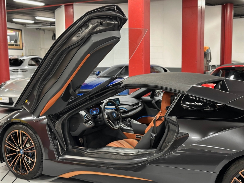 BMW i8 Roadster Sophisto Edition 1/200 374cv