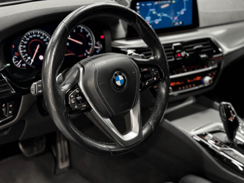 BMW 530d X-Drive 4x4 Pack M 265cv