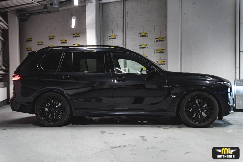 BMW X7 M60i xDrive 7 Places