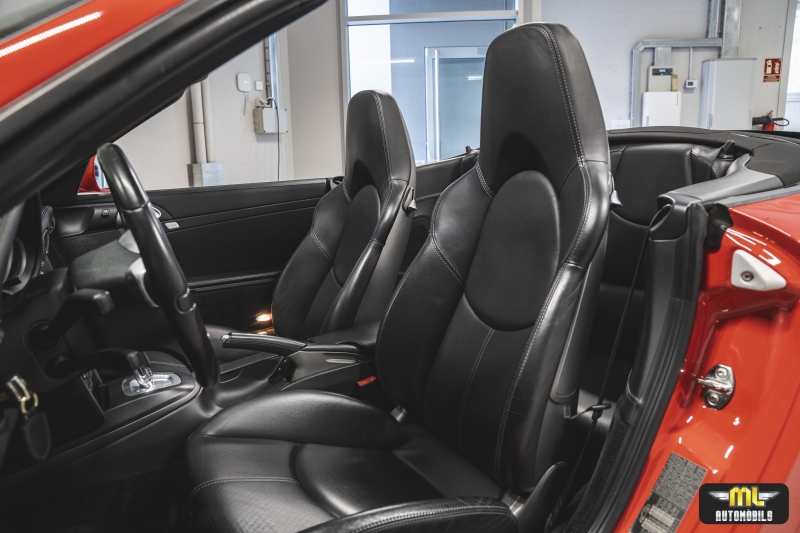 Porsche 911 Carrera 4 Cabriolet PDK