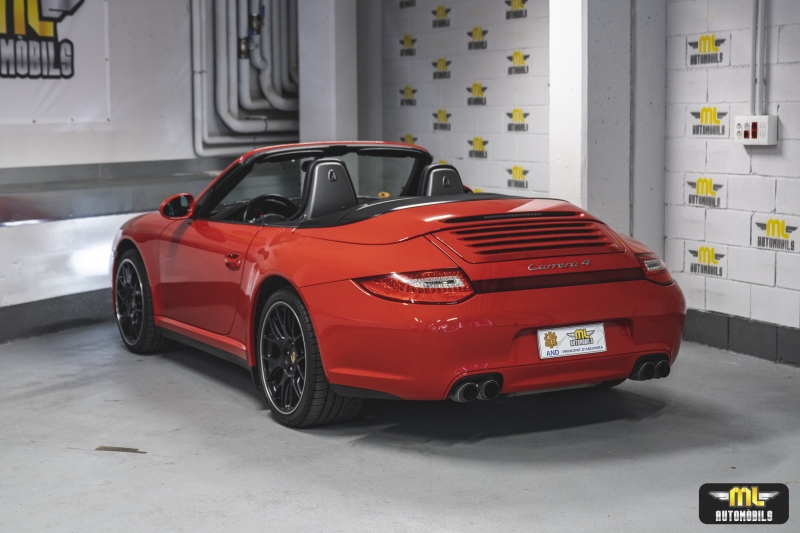 Porsche 911 Carrera 4 Cabriolet PDK