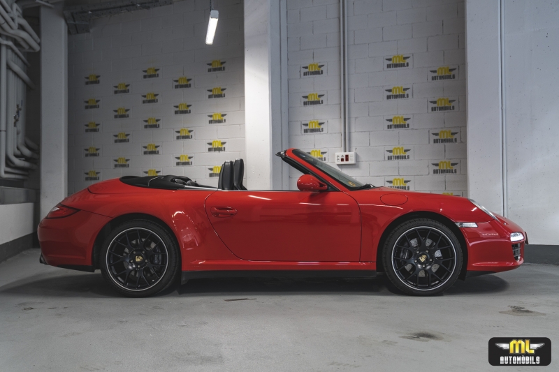 Porsche 911 Carrera 4 Cabriolet PDK
