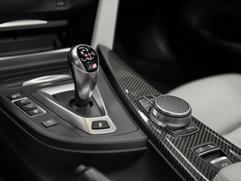 BMW M4 Competition Cabriolet DKG 450cv Individual Macao Blue