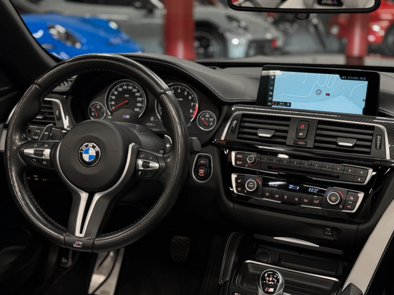 BMW M4 Competition Cabriolet DKG 450cv Individual Macao Blue