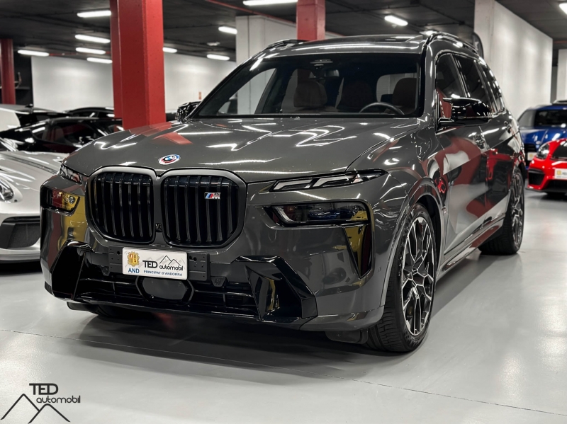 BMW X7 M60i X-Drive 530cv