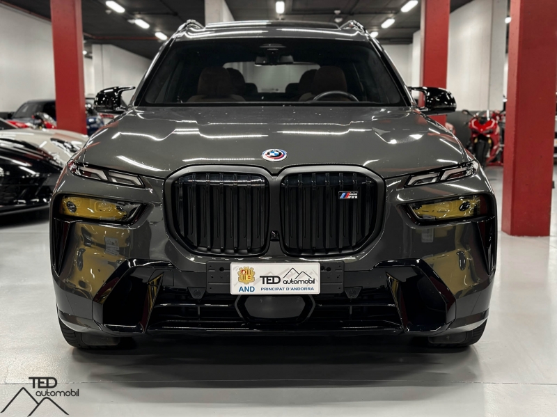 BMW X7 M60i X-Drive 530cv
