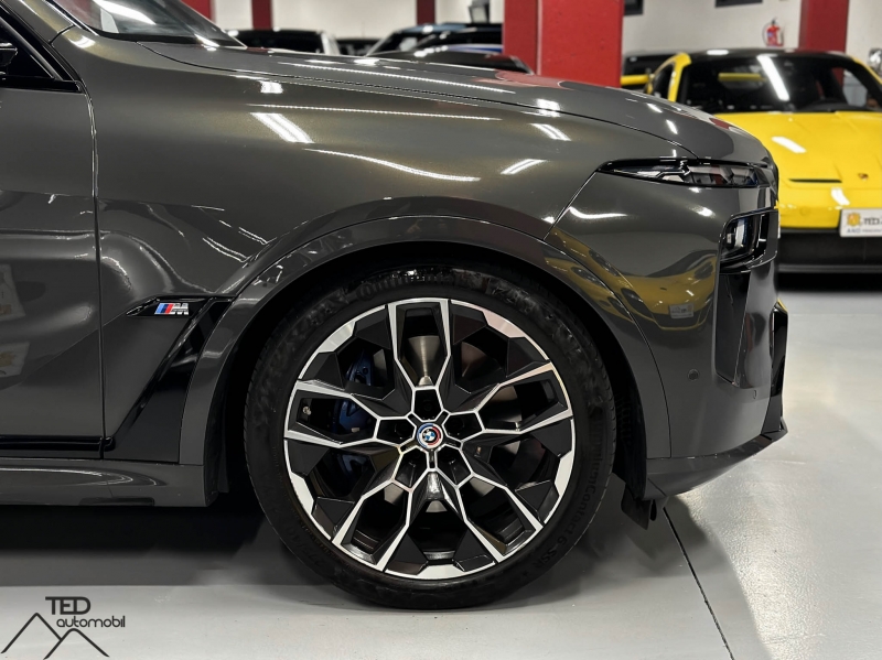 BMW X7 M60i X-Drive 530cv