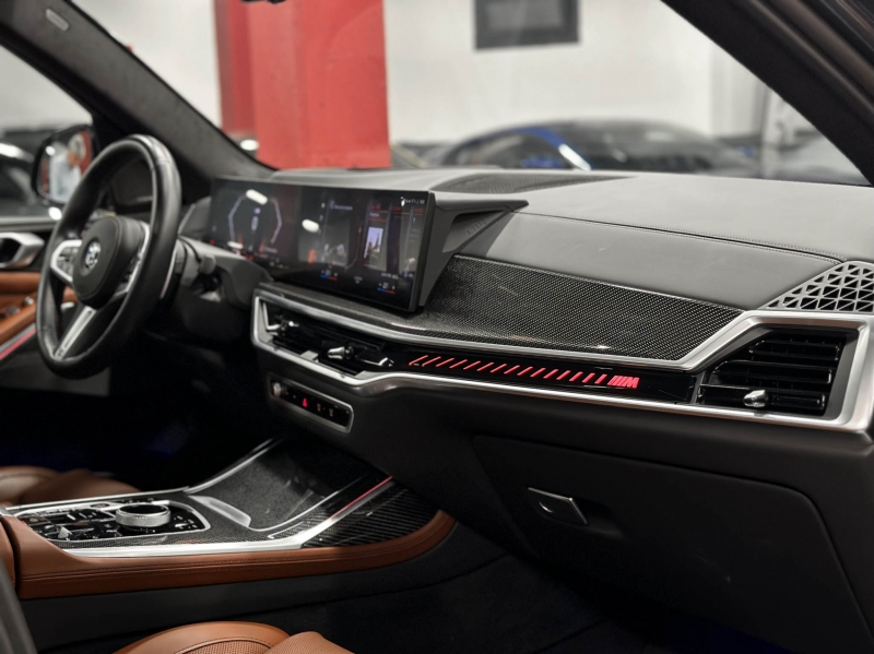 BMW X7 M60i X-Drive 530cv