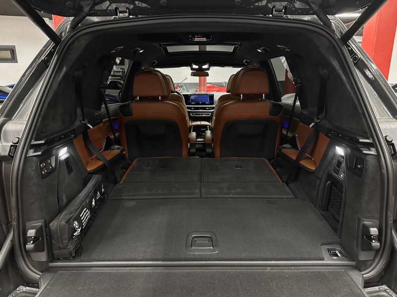 BMW X7 M60i X-Drive 530cv