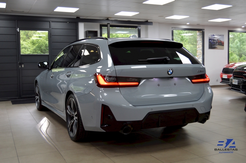 BMW 330i Touring 258CV