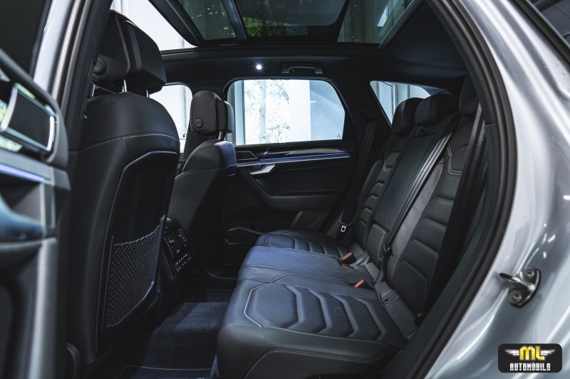 Volkswagen Touareg R-Line 3.0 V6 TDI 4MOTION Tiptronic