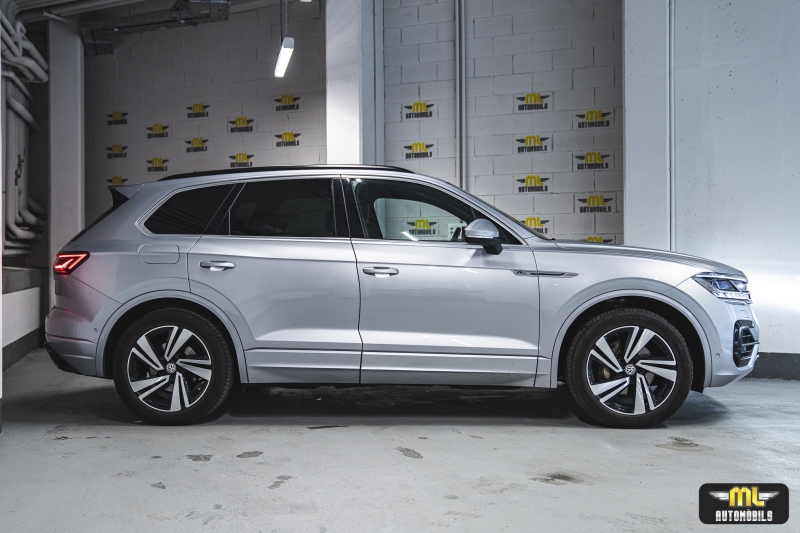 Volkswagen Touareg R-Line 3.0 V6 TDI 4MOTION Tiptronic