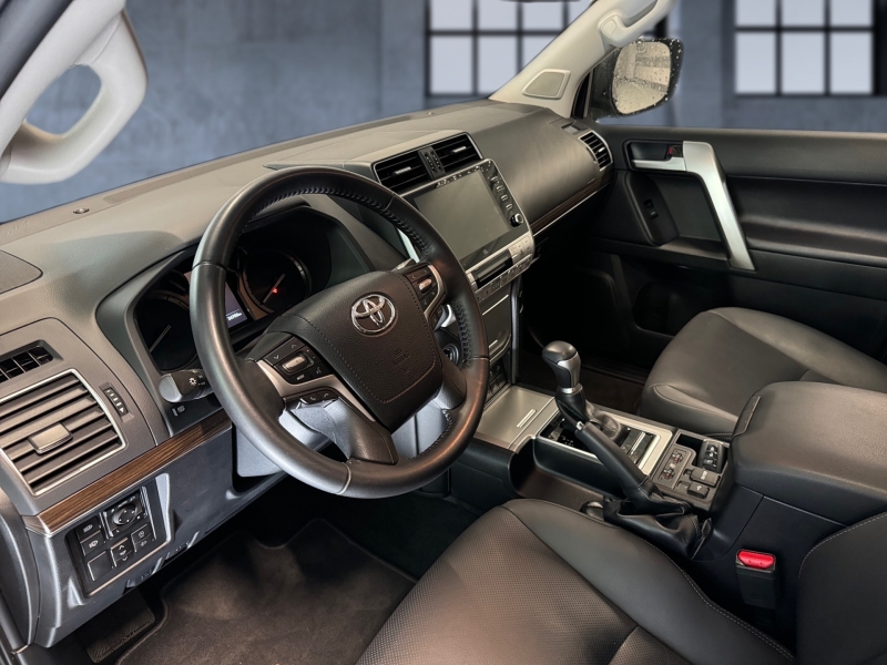 Toyota Land Cruiser 5p 2.8D 204 CV