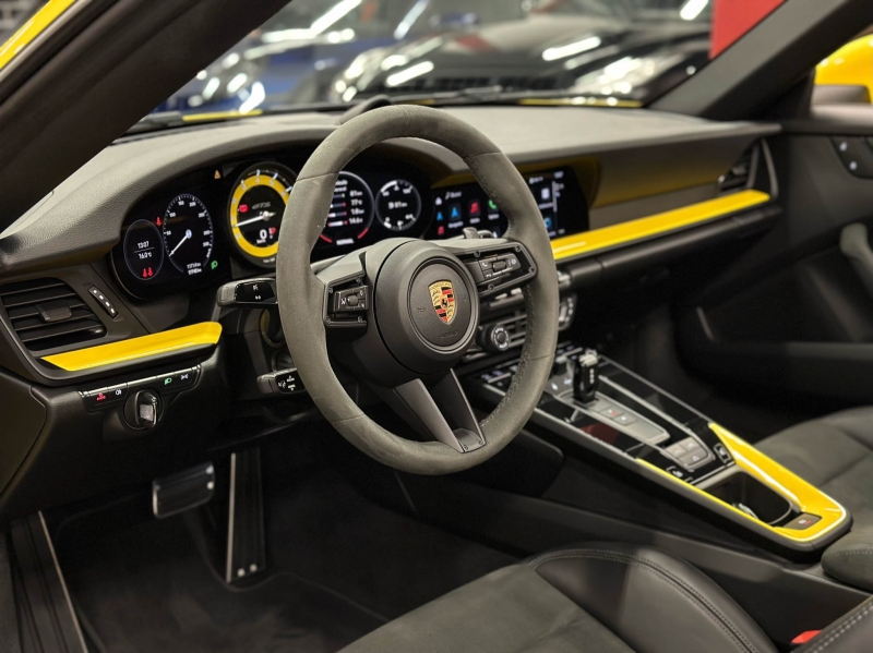 Porsche 992 Cabriolet Carrera 4 GTS 480cv