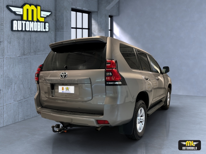 Toyota Land Cruiser 7p 2.8D 204 CV