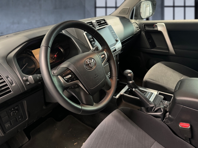 Toyota Land Cruiser 7p 2.8D 204 CV