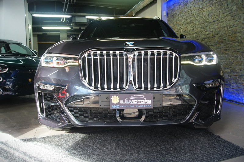 BMW X7 40D 340CV * 7 PLACES * * XDRIVE * FULL EQUIP *