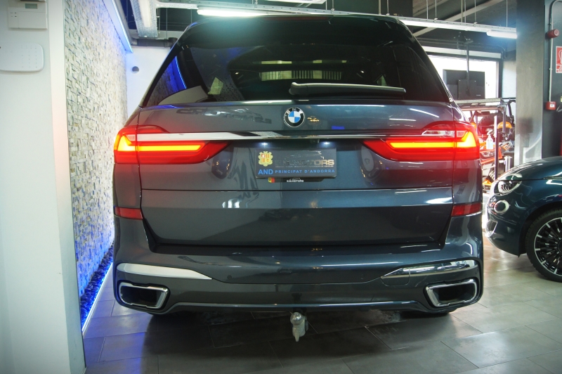 BMW X7 40D 340CV * 7 PLACES * * XDRIVE * FULL EQUIP *