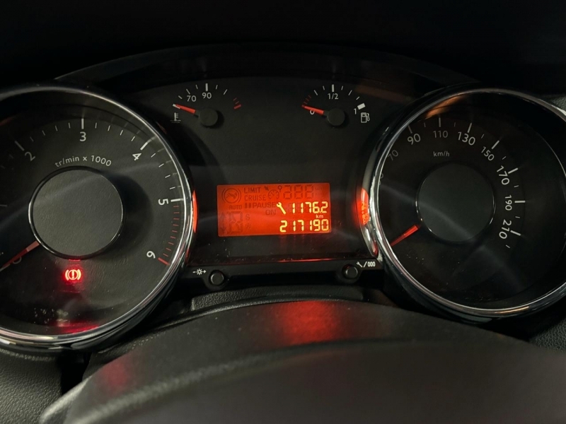 PEUGEOT 5008 2.0 HDI AUTO.