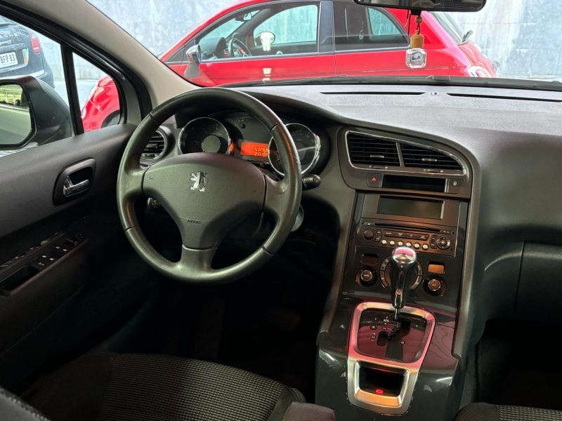 PEUGEOT 5008 2.0 HDI AUTO.