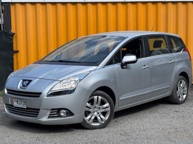 PEUGEOT 5008 2.0 HDI AUTO.