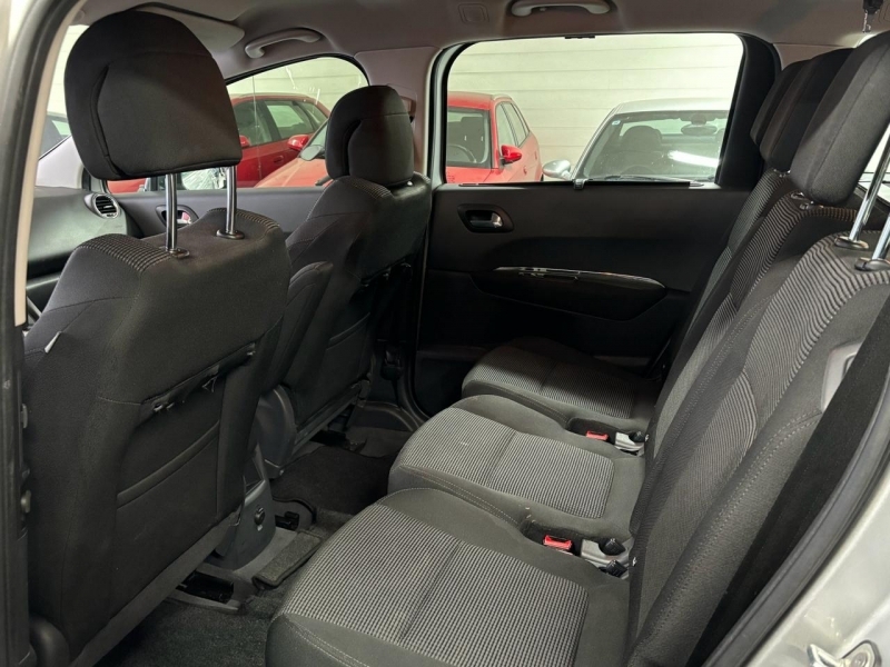 PEUGEOT 5008 2.0 HDI AUTO.