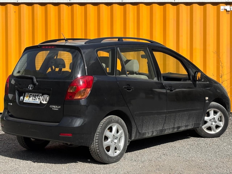 TOYOTA COROLLA VERSO D-4D