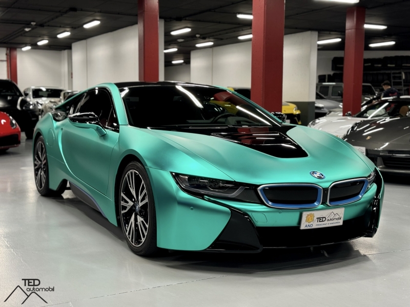 BMW i8 Coupé Hybrid 374cv