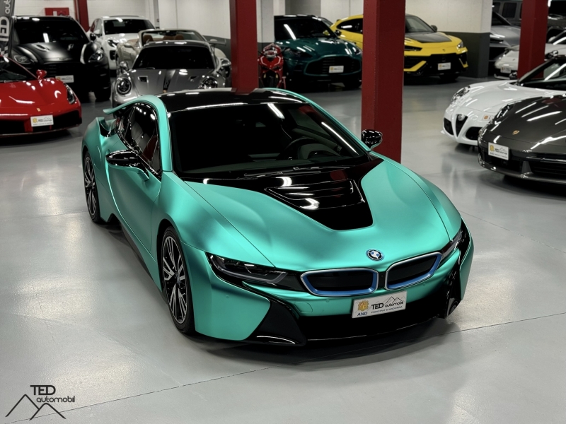 BMW i8 Coupé Hybrid 374cv
