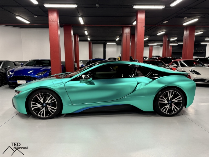 BMW i8 Coupé Hybrid 374cv