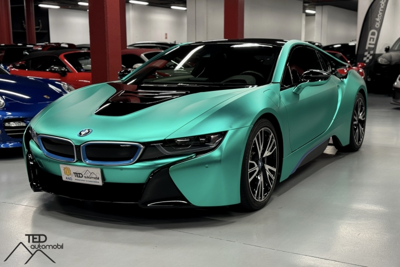 BMW i8 Coupé Hybrid 374cv