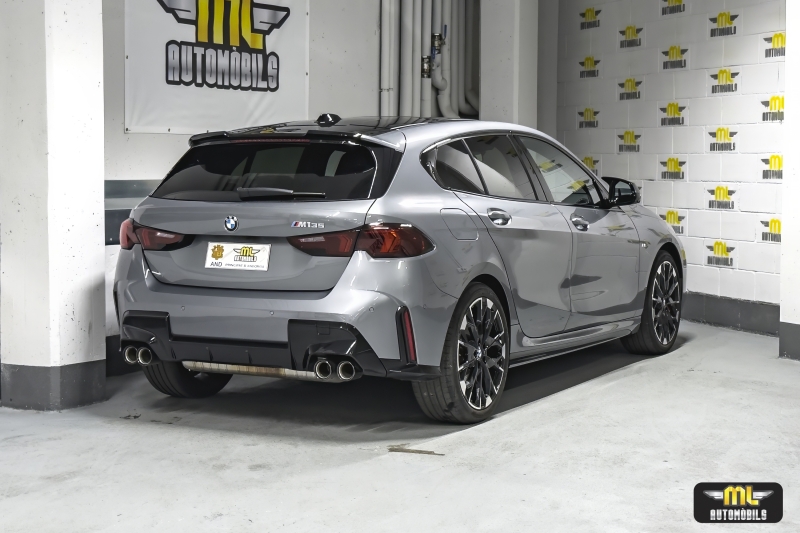 BMW M135i xDrive 300 CV