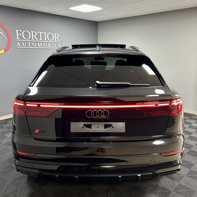 AUDI Q8 55TFSI 340CV BLACK LINE