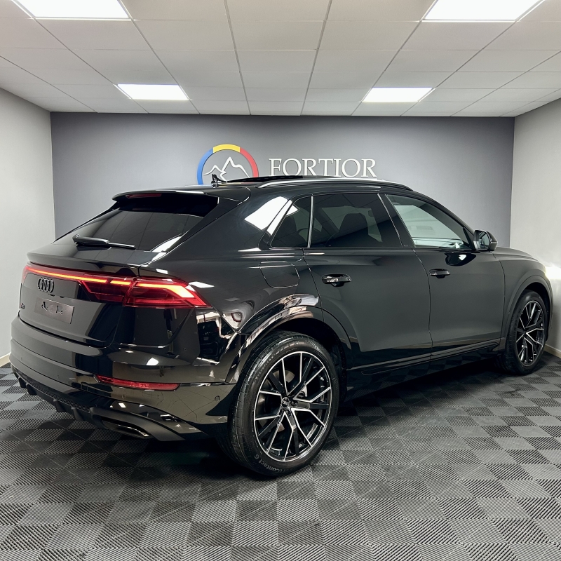 AUDI Q8 55TFSI 340CV BLACK LINE