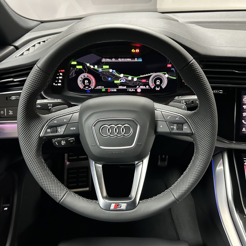 AUDI Q8 55TFSI 340CV BLACK LINE