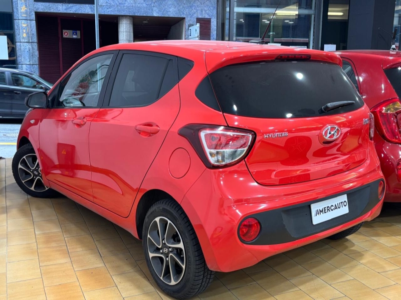 HYUNDAI i 10
