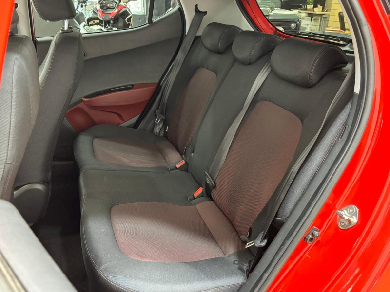 HYUNDAI i 10