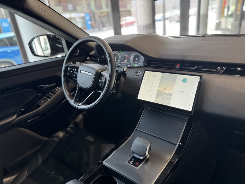 Land Rover Evoque P300e 4x4 semi nou