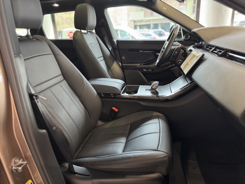 Land Rover Evoque P300e 4x4 semi nou