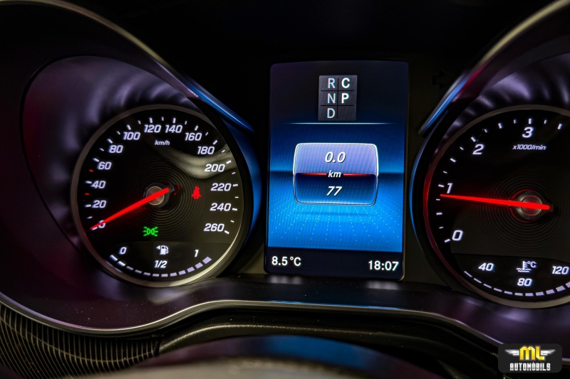 MERCEDES-BENZ V220d 4MATIC