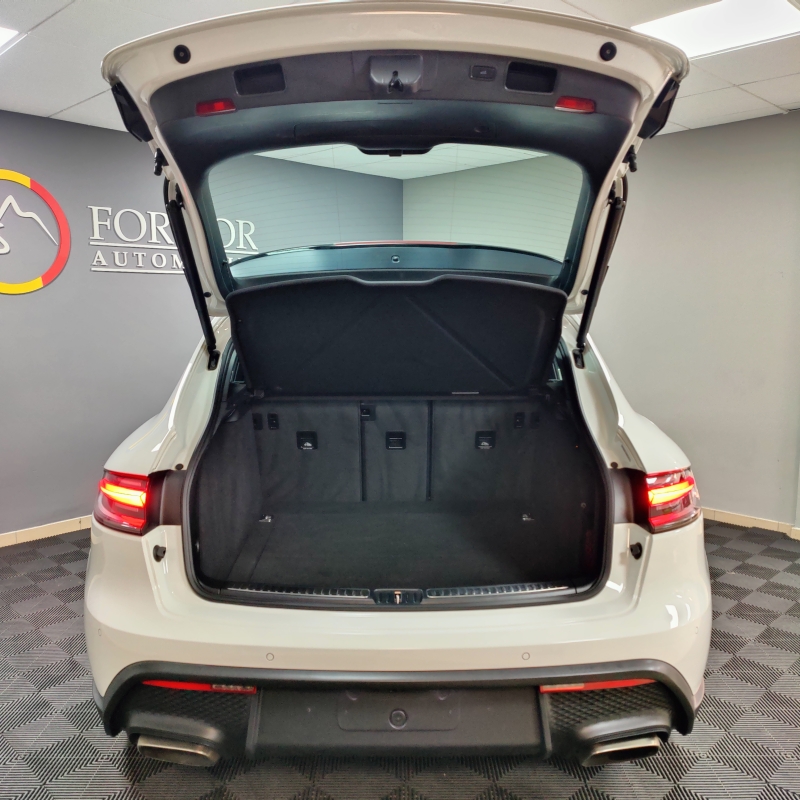 PORSCHE MACAN T 