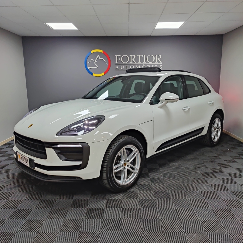 PORSCHE MACAN T 