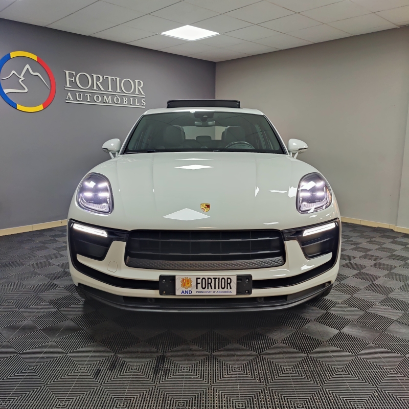 PORSCHE MACAN T 