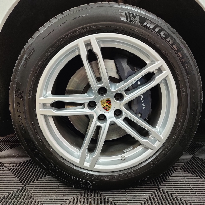 PORSCHE MACAN T 