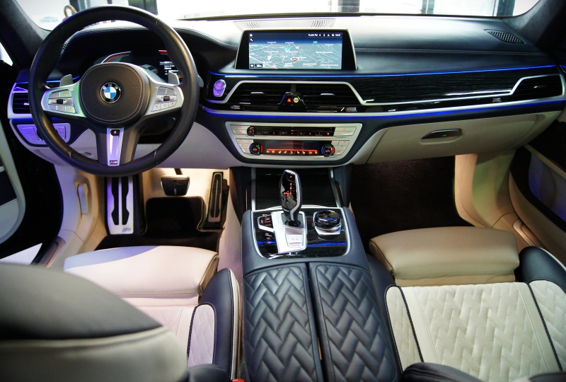 BMW 750I XDRIVE 530CV * FULL EQUIP * 
