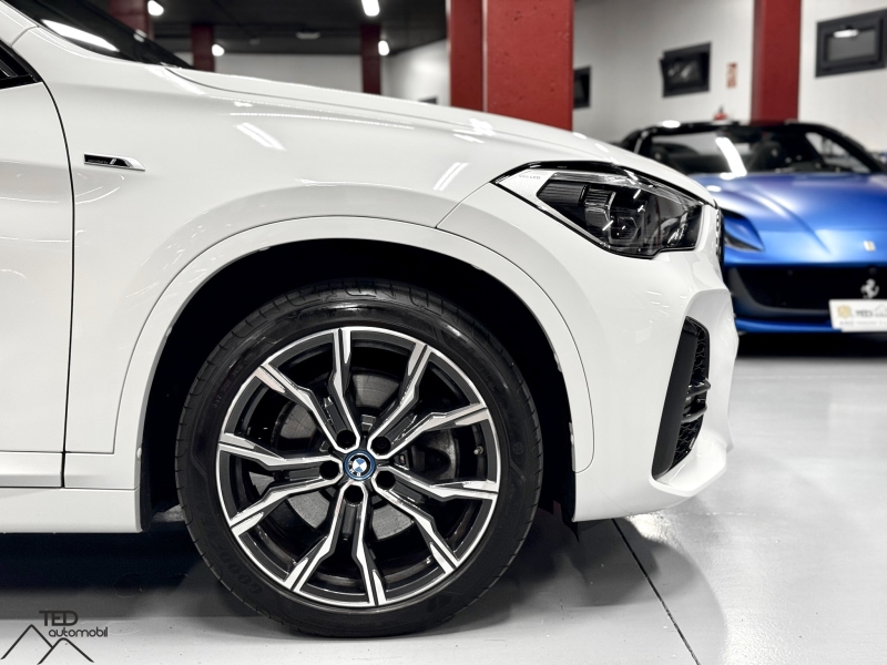 BMW X1 25e X-Drive 220cv Llandes M
