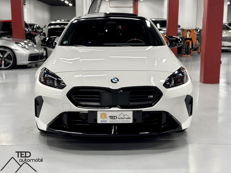 NOU model BMW M135i 300cv xDrive