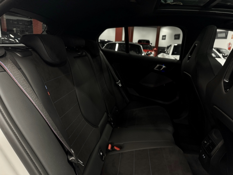 NOU model BMW M135i 300cv xDrive