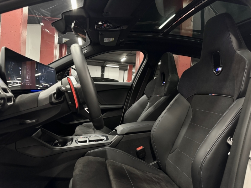 NOU model BMW M135i 300cv xDrive